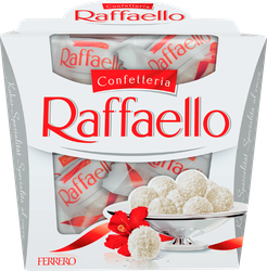 Конфеты RAFFAELLO с цельным миндальным орехом в кокосовой обсыпке, 150г, детальное фото