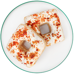 Донат с вялеными томатами, сушеным луком и куриным паштетом, 64г, фотография
