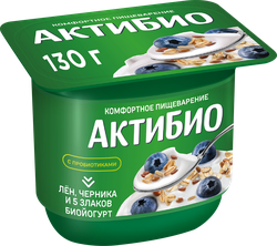 Mushuk ichida uch kishi kamming Yalangoch Mariya Arbatova fotosurati