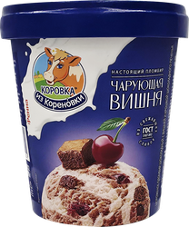 Мороженое КОРОВКА ИЗ КОРЕНОВКИ Чарующая вишня, пломбир шоколадный с вишней и крошкой шоколадного печенья 15%, без змж, пластиковый стакан, 300г, крупный план