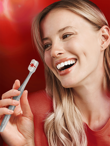 Зубная щетка COLGATE Макс Блеск, средней жесткости, 1+1, 2шт, детальное фото