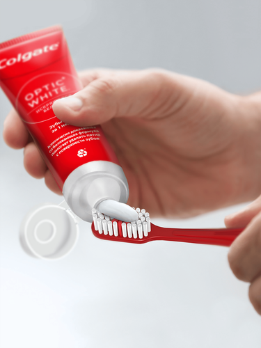 Зубная щетка COLGATE Макс Блеск, средней жесткости, 1+1, 2шт, изображение