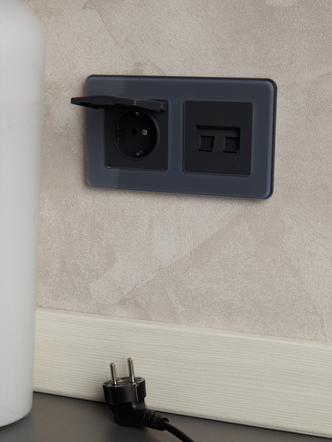 Рамка 2 поста IEK BRITE BR-M22-G-41-K53 графит, изображение